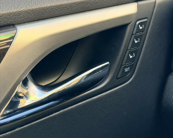 Коричневый Лексус РХ, объемом двигателя 3.46 л и пробегом 131 тыс. км за 33000 $, фото 8 на Automoto.ua