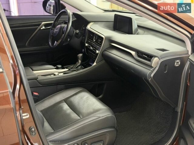 Коричневий Лексус РХ, об'ємом двигуна 2 л та пробігом 97 тис. км за 28600 $, фото 15 на Automoto.ua