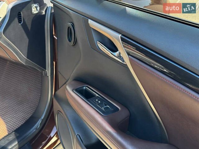 Коричневий Лексус РХ, об'ємом двигуна 2 л та пробігом 170 тис. км за 26900 $, фото 30 на Automoto.ua