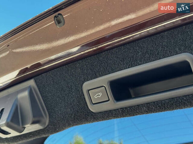 Коричневий Лексус РХ, об'ємом двигуна 2 л та пробігом 170 тис. км за 26900 $, фото 22 на Automoto.ua