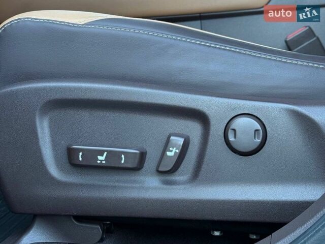 Коричневый Лексус РХ, объемом двигателя 3.46 л и пробегом 112 тыс. км за 35000 $, фото 19 на Automoto.ua