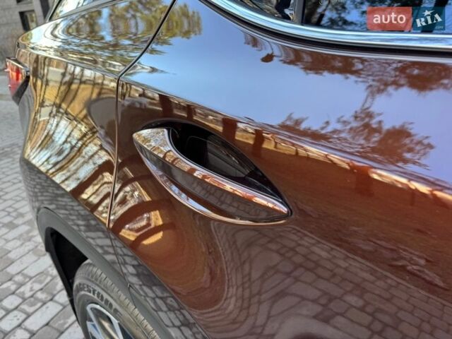Коричневый Лексус РХ, объемом двигателя 2 л и пробегом 130 тыс. км за 28999 $, фото 11 на Automoto.ua