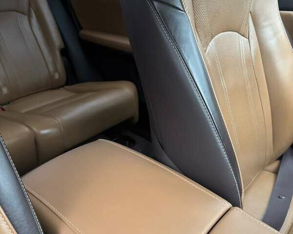 Коричневий Лексус РХ, об'ємом двигуна 2 л та пробігом 128 тис. км за 31000 $, фото 12 на Automoto.ua