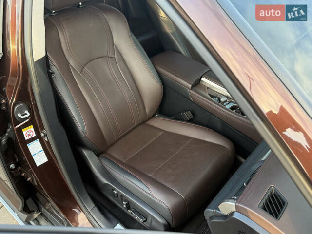 Коричневий Лексус РХ, об'ємом двигуна 2 л та пробігом 160 тис. км за 28300 $, фото 21 на Automoto.ua