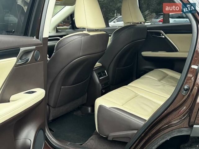 Коричневий Лексус РХ, об'ємом двигуна 2 л та пробігом 114 тис. км за 28950 $, фото 105 на Automoto.ua