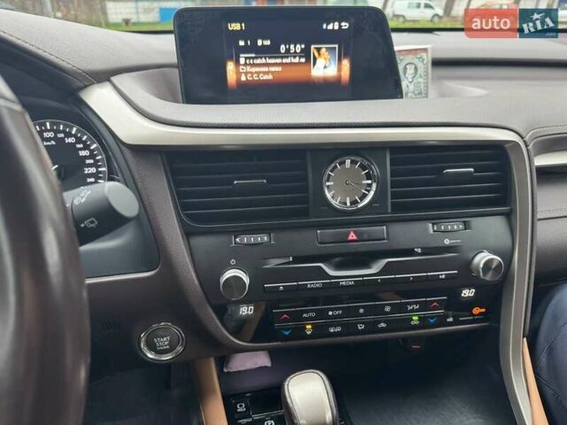 Коричневий Лексус РХ, об'ємом двигуна 2 л та пробігом 128 тис. км за 31000 $, фото 16 на Automoto.ua