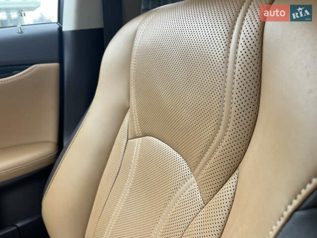 Коричневий Лексус РХ, об'ємом двигуна 2 л та пробігом 188 тис. км за 28000 $, фото 25 на Automoto.ua
