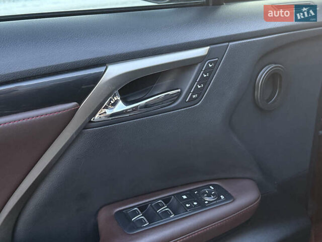 Коричневий Лексус РХ, об'ємом двигуна 2 л та пробігом 160 тис. км за 28300 $, фото 24 на Automoto.ua