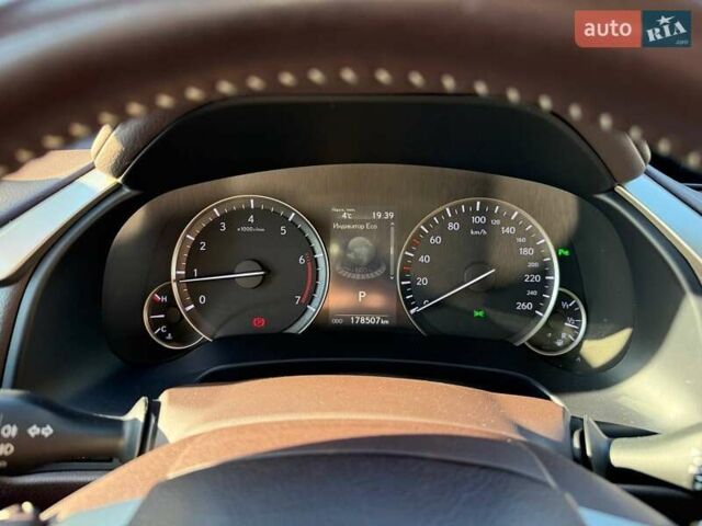 Коричневий Лексус РХ, об'ємом двигуна 2 л та пробігом 178 тис. км за 26500 $, фото 16 на Automoto.ua