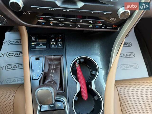 Коричневий Лексус РХ, об'ємом двигуна 2 л та пробігом 178 тис. км за 26500 $, фото 21 на Automoto.ua