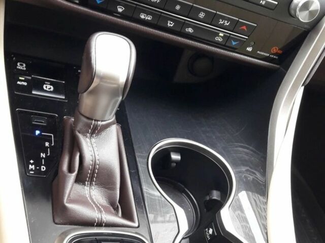 Коричневый Лексус РХ, объемом двигателя 2 л и пробегом 76 тыс. км за 40700 $, фото 7 на Automoto.ua