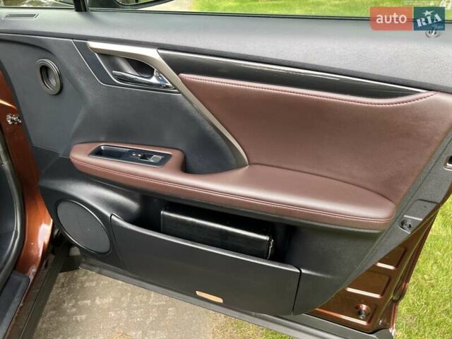 Коричневий Лексус РХ, об'ємом двигуна 2 л та пробігом 105 тис. км за 39000 $, фото 12 на Automoto.ua