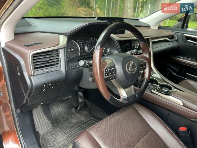 Коричневий Лексус РХ, об'ємом двигуна 2 л та пробігом 105 тис. км за 39000 $, фото 5 на Automoto.ua