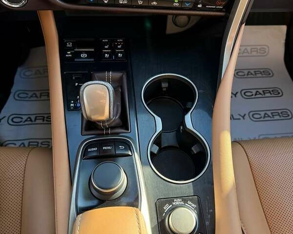 Коричневий Лексус РХ, об'ємом двигуна 2 л та пробігом 178 тис. км за 26500 $, фото 20 на Automoto.ua