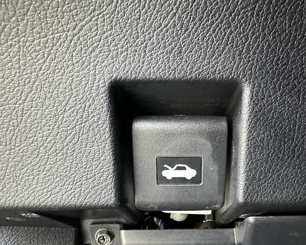 Коричневый Лексус РХ, объемом двигателя 2 л и пробегом 71 тыс. км за 36500 $, фото 24 на Automoto.ua