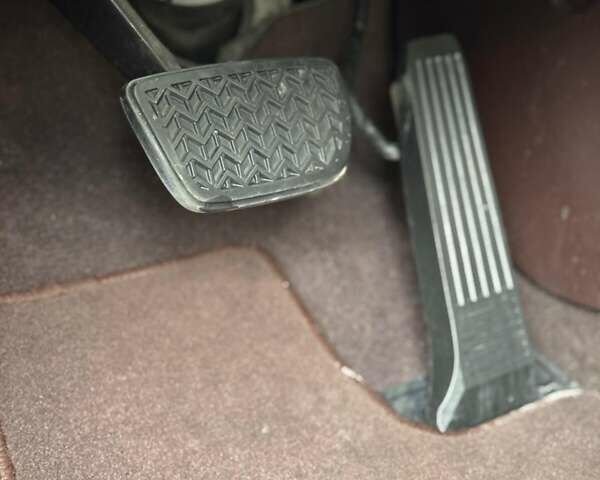 Коричневый Лексус РХ, объемом двигателя 2 л и пробегом 179 тыс. км за 36000 $, фото 17 на Automoto.ua