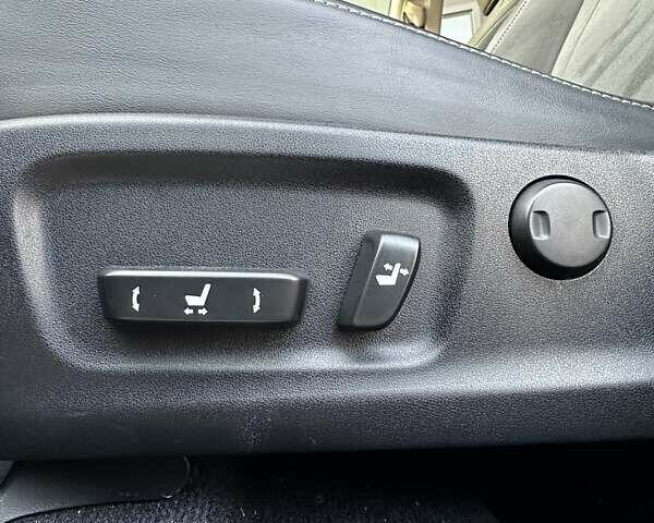 Коричневый Лексус РХ, объемом двигателя 2 л и пробегом 71 тыс. км за 36500 $, фото 20 на Automoto.ua