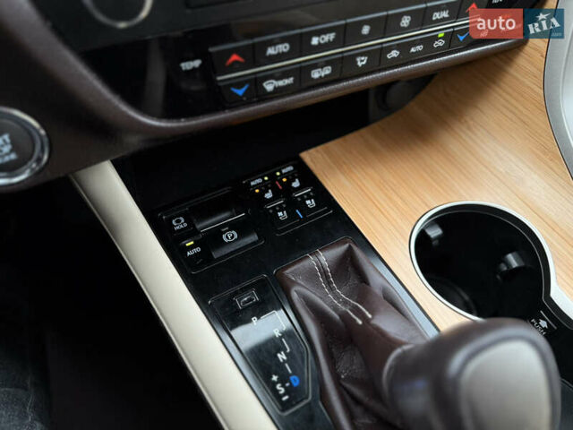 Коричневий Лексус РХ, об'ємом двигуна 3.46 л та пробігом 118 тис. км за 37900 $, фото 43 на Automoto.ua