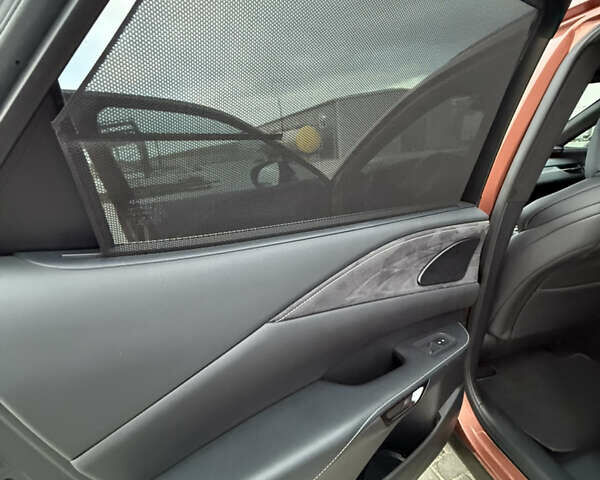 Коричневый Лексус РХ, объемом двигателя 2.39 л и пробегом 31 тыс. км за 56000 $, фото 21 на Automoto.ua