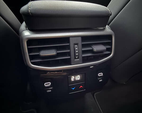 Коричневый Лексус РХ, объемом двигателя 2.39 л и пробегом 31 тыс. км за 56000 $, фото 39 на Automoto.ua