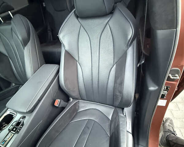 Коричневый Лексус РХ, объемом двигателя 2.39 л и пробегом 31 тыс. км за 56000 $, фото 18 на Automoto.ua