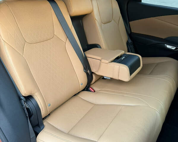 Коричневий Лексус РХ, об'ємом двигуна 2.39 л та пробігом 11 тис. км за 58900 $, фото 38 на Automoto.ua