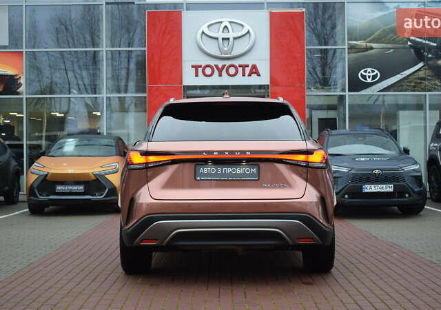 Коричневый Лексус РХ, объемом двигателя 2.5 л и пробегом 3 тыс. км за 99000 $, фото 3 на Automoto.ua