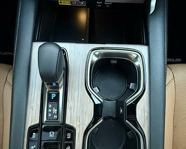 Коричневий Лексус РХ, об'ємом двигуна 2.39 л та пробігом 11 тис. км за 58900 $, фото 29 на Automoto.ua