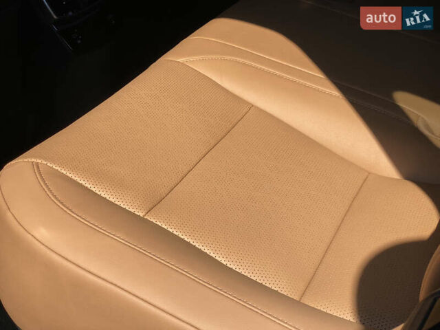 Коричневый Лексус РХ, объемом двигателя 2.4 л и пробегом 11 тыс. км за 62999 $, фото 7 на Automoto.ua