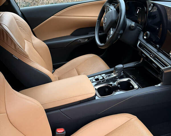 Коричневий Лексус РХ, об'ємом двигуна 2.49 л та пробігом 56 тис. км за 70000 $, фото 6 на Automoto.ua