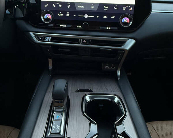 Коричневий Лексус РХ, об'ємом двигуна 2.39 л та пробігом 11 тис. км за 58900 $, фото 28 на Automoto.ua