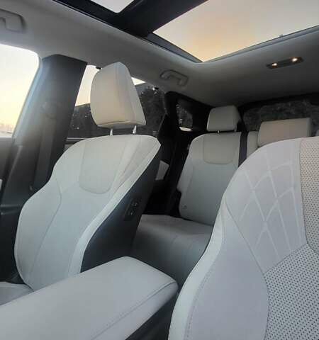 Червоний Лексус РХ, об'ємом двигуна 2.49 л та пробігом 25 тис. км за 81900 $, фото 26 на Automoto.ua