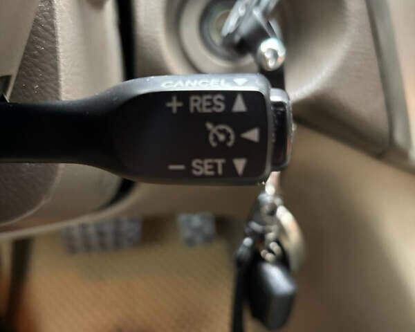 Красный Лексус РХ, объемом двигателя 3.5 л и пробегом 290 тыс. км за 10377 $, фото 25 на Automoto.ua