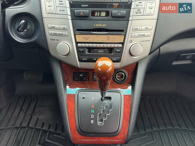 Красный Лексус РХ, объемом двигателя 0 л и пробегом 202 тыс. км за 13700 $, фото 41 на Automoto.ua