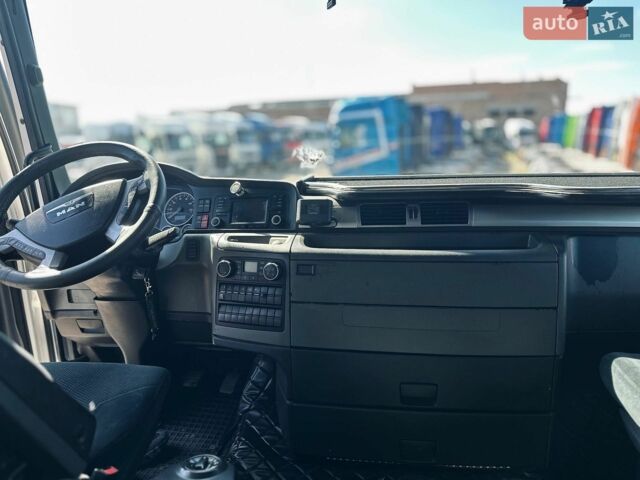 Красный Лексус РХ, объемом двигателя 3.46 л и пробегом 277 тыс. км за 14990 $, фото 10 на Automoto.ua