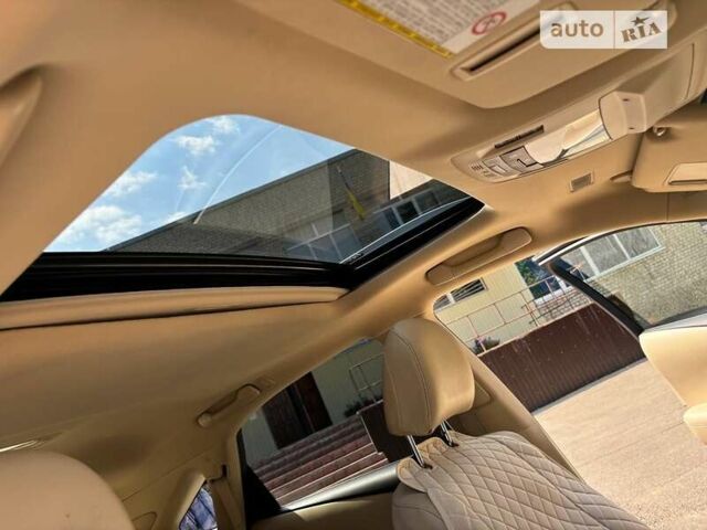 Красный Лексус РХ, объемом двигателя 3.5 л и пробегом 146 тыс. км за 17500 $, фото 12 на Automoto.ua
