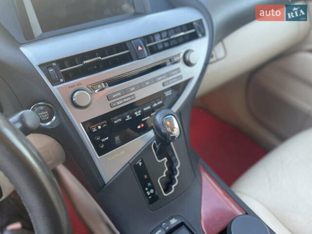 Лексус РХ 2011 у Львові на Automoto.ua Червоний Лексус РХ, об'ємом двигуна 3.46 л та пробігом 195 тис. км за 19500 $, фото 11 на Automoto.ua