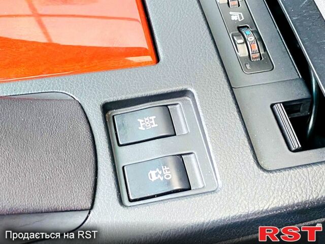 Красный Лексус РХ, объемом двигателя 3.5 л и пробегом 221 тыс. км за 14600 $, фото 10 на Automoto.ua