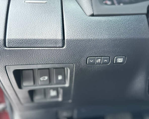 Красный Лексус РХ, объемом двигателя 3.46 л и пробегом 156 тыс. км за 19500 $, фото 13 на Automoto.ua