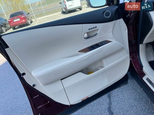 Красный Лексус РХ, объемом двигателя 3.46 л и пробегом 96 тыс. км за 22300 $, фото 7 на Automoto.ua