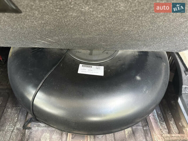 Красный Лексус РХ, объемом двигателя 3.5 л и пробегом 150 тыс. км за 18990 $, фото 44 на Automoto.ua