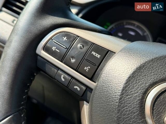 Красный Лексус РХ, объемом двигателя 3.46 л и пробегом 177 тыс. км за 31000 $, фото 19 на Automoto.ua