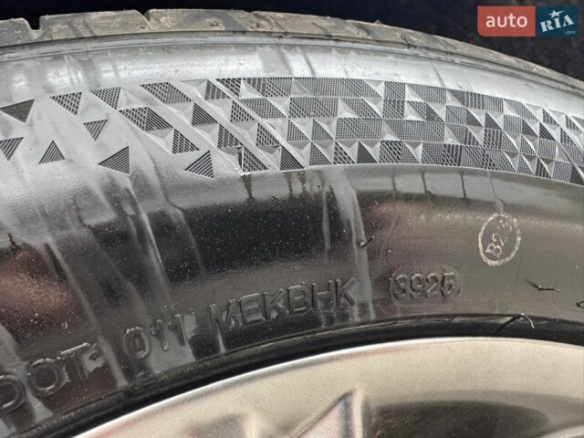 Красный Лексус РХ, объемом двигателя 3.5 л и пробегом 170 тыс. км за 19500 $, фото 39 на Automoto.ua