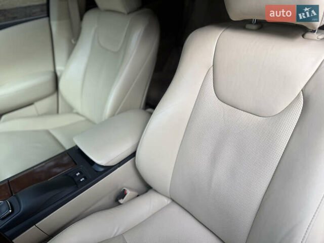 Красный Лексус РХ, объемом двигателя 3.5 л и пробегом 150 тыс. км за 18990 $, фото 25 на Automoto.ua