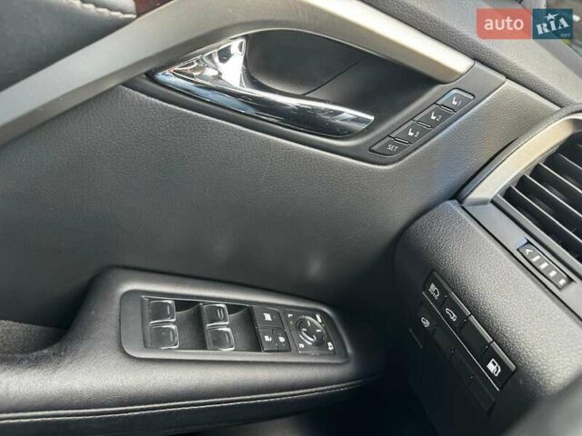 Красный Лексус РХ, объемом двигателя 3.46 л и пробегом 170 тыс. км за 34500 $, фото 16 на Automoto.ua