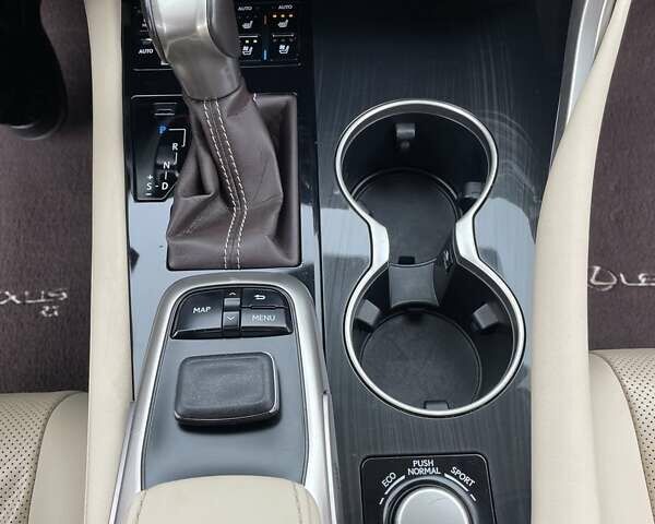 Красный Лексус РХ, объемом двигателя 3.46 л и пробегом 171 тыс. км за 35400 $, фото 64 на Automoto.ua