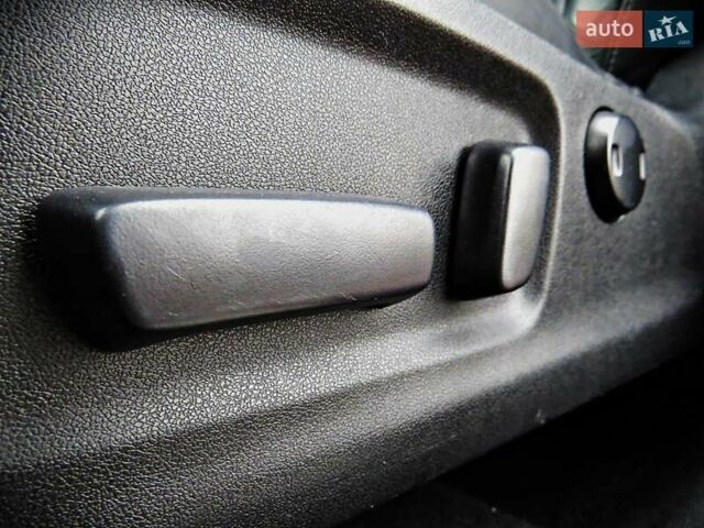 Красный Лексус РХ, объемом двигателя 3.46 л и пробегом 59 тыс. км за 34950 $, фото 9 на Automoto.ua