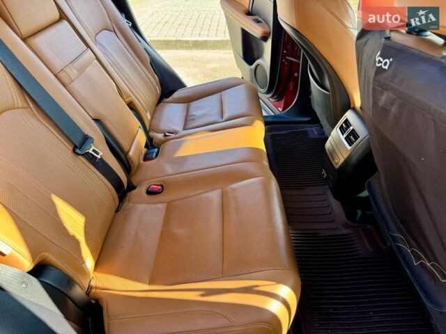 Красный Лексус РХ, объемом двигателя 2 л и пробегом 91 тыс. км за 42000 $, фото 12 на Automoto.ua