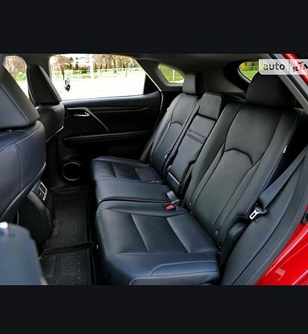 Красный Лексус РХ, объемом двигателя 35 л и пробегом 32 тыс. км за 47000 $, фото 3 на Automoto.ua