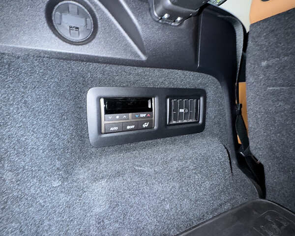 Червоний Лексус РХ, об'ємом двигуна 3.46 л та пробігом 81 тис. км за 44200 $, фото 21 на Automoto.ua